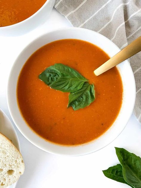 Easy 10-Minute Creamy Tomato Soup | Foodtalk Vegetable Beef Soup Instant Pot, Beef Soup Instant Pot, Vegetable Beef Soup Recipes, Soup Recipes Homemade, Instant Pot Vegetable Beef Soup, Creamy Tomato Soup Recipe, Ground Turkey Soup, Best Tomato Soup, Soup Instant Pot