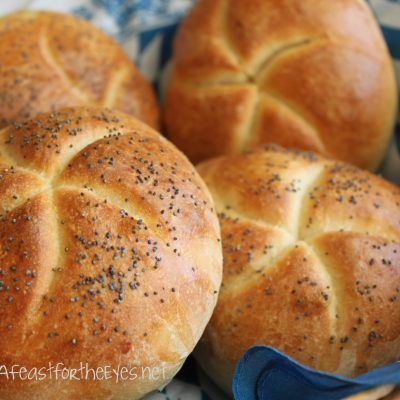 Kaiser Roll, Hard Rolls, Kaiser Rolls, German Bread, Clam Recipes, Dough Ingredients, Baking Bread, Roll Recipe, Bread Machine