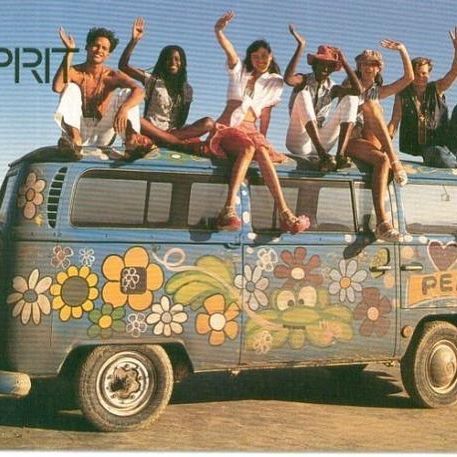 Hippy Movement (@hippymovement) • Instagram photos and videos Vw Hippie Van, Arte Hippy, Mundo Hippie, Vw Bus T2, Flower Power Hippie, Hippie Bus, Volkswagen Van, Vintage Vw Bus, Hippie Aesthetic