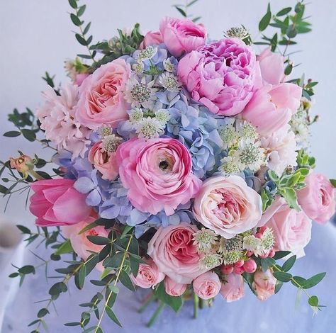 Casket Flowers, Prom Bouquet, Wedding Flower Guide, Boquette Flowers, Prom Flowers, Bouquet Arrangements, Fresh Flowers Arrangements, Beautiful Bouquet Of Flowers, Wedding Flower Arrangements