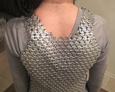 Cheap Art Projects, Soda Tab Crafts, Can Tab Crafts, Soda Can Tabs, Chainmail Armor, Pop Tab Crafts, Can Tabs, Soda Tabs, Aluminum Can Crafts