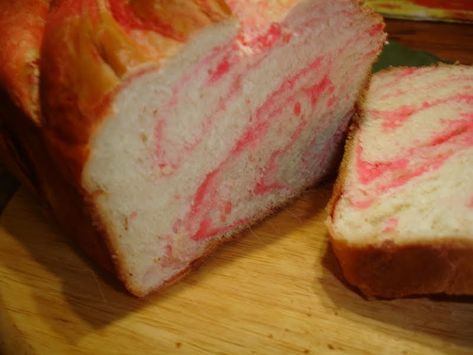 Chocolate Swirl Bread, Sweet Roll Recipe, Swirl Bread, Swirled Bread, Chocolate Swirl, Sweet Bakery, Loaf Recipes, Easy Strawberry, Sweet Roll