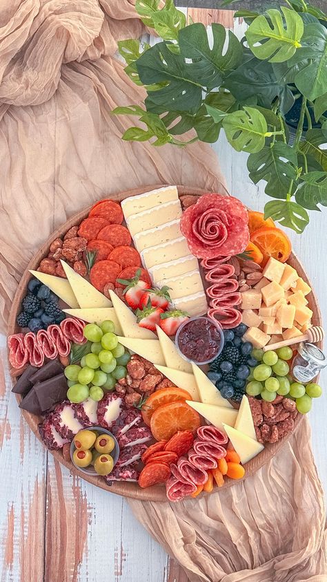 Kim Charon | Charcuterie & Things LLC on Instagram: “Favorite 80s song — go! Take on me @officialaha and Jessie’s Girl @rickspringfield are mine! #charcuterie #foodstyling #cheese” Prom Food, Savoury Party Food, Catering Ideas Food, Party Food Buffet, Snack Board, Charcuterie Inspiration, Beautiful Food Photography, Party Food Platters, Charcuterie And Cheese Board