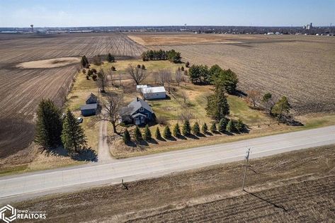 Circa 1926 Iowa Hobby Farm For Sale on 4.6 Acres $325,000 - Country Life Dreams Iowa Farms, Life Dreams, Hobby Farm, Red Deer, Hobby Farms, Detached Garage, Property Listing, Country Life, Loans