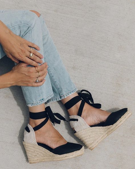 Classic Tall Wedge Soludos Soludos Espadrilles, Spanish Espadrilles, Staple Shoes, Casual Wedges, Platform Espadrille Sandals, Lace Up Espadrilles, Wedge Espadrilles, Espadrille Wedge, Black Wedges