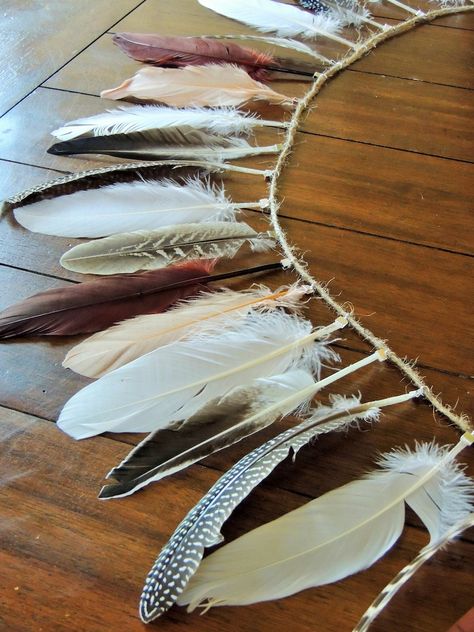 Natural Feather Garland Boho Home Decor Feather Garland Adjustable Wild One Bohemian Tribal Nursery Girl Boy Room Decor Baby Nursery - Etsy Feather Garland, Feather Crafts Diy, Boy Room Decor, Decor Eclectic, Feather Decor, Feather Crafts, Feather Art, Décor Boho, Art Animals