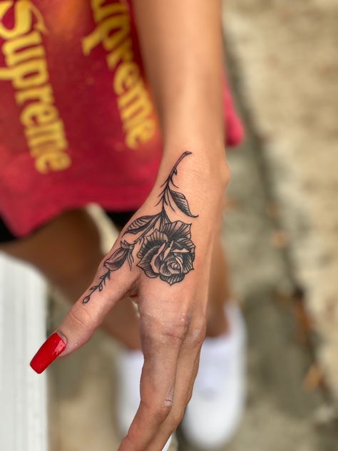 Rose Tattoo On Thumb, Swag Tattoo Ideas, Rose Tattoo Side Of Hand, Flower Hand Tattoo With Name, Thumb Cover Up Tattoo, Thumb Tattoo Ideas, Rose Hand And Wrist Tattoo, Hand Tattoos For Women Flowers, Roses Hand Tattoo Woman