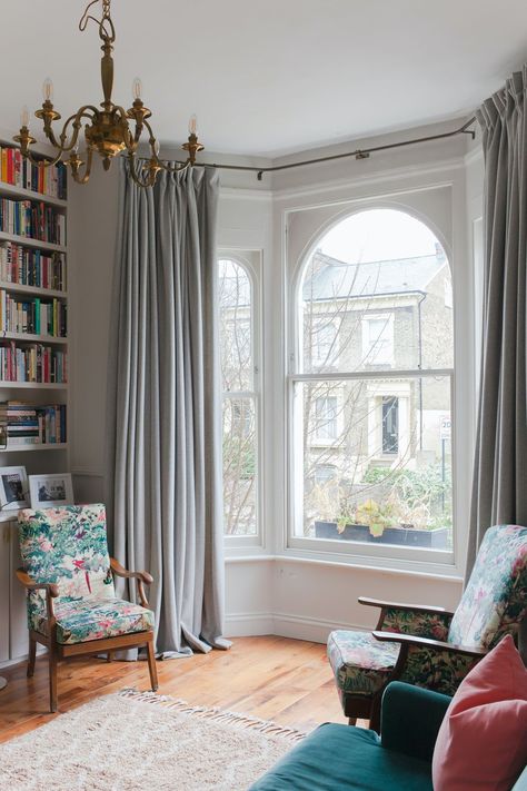 This is shaping up to be the hottest way to decorate your home in 2023... Gray Curtains Living Room, Blinds For Bay Windows, Bay Window Curtains Living Room, Bay Window Inspiration, Wool Curtains, Victorian Bay Window, Living Room Victorian, Living Room Bay Window, Bay Window Treatments