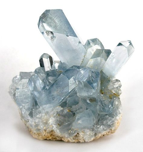 Celestite - (SrSO4) is a mineral consisting of strontium sulfate. The mineral is named for its occasional delicate blue color. Celestine is the principal source of the element strontium, commonly used in fireworks and in various metal alloys. Totem Animals, Blue Celestite, Chakra Throat, Celestite Crystal, Pastel Decor, Pretty Rocks, Crystal Magic, Beautiful Rocks, Mineral Stone