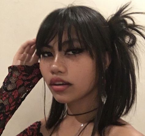 Baddie Hairstyles With Bangs, Black Hair Halloween Costumes Ideas, Y2k Hairstyles Short, 2000s Hairstyles, 2000s Look, Black Kawaii, Y2k Hair, Y2k Hairstyles, Prom Hairstyles For Short Hair