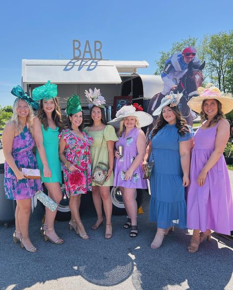 Anddd.. they’re off! 🐎🌹 We are running for the roses in all of these beautiful looks for the Kentucky Derby! Whether you are celebrating at the Derby, at home, or at a celebration.. we have the outfit for you! Our dresses are paired with the adorable hats & purses from @primandbrim 👒✨ Visit them for all of your Derby gifts & accessories! 🩷💚 Thank you so much again @mackenzies.flowers for having us out again at your Tulips & Juleps to do our fashion show! 👒 We had so much fun & it is the b... Kentucky Derby Costume, Kentucky Derby Themed Party Outfit, Kentucky Derby Party Ideas Outfit, Kentucky Derby Fundraiser, Purse Bingo, Kentucky Derby Themed Party, Kentucky Derby Dress, Kentucky Derby Style, Wedding Shower Themes