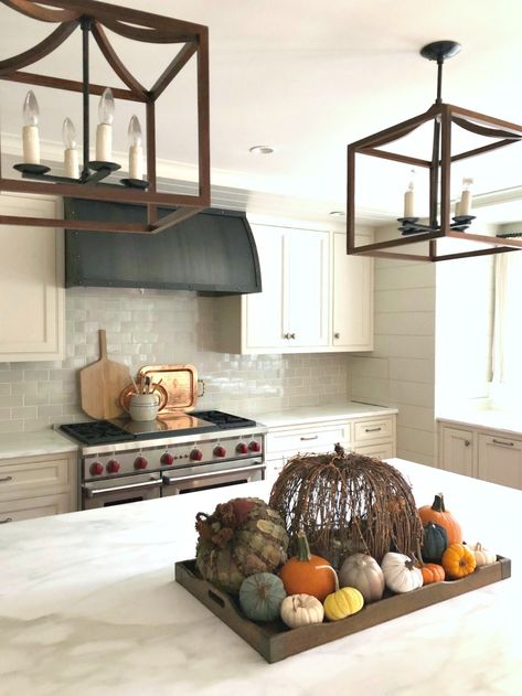 Kitchen Island Tray Decor, Island Centerpiece Ideas, Kitchen Island Centerpiece, Indoor Fall Decor, Kitchen Decorating Ideas, Fall Kitchen Decor, Kitchen Island Decor, Large Kitchen Island, Kitchen Counter Decor