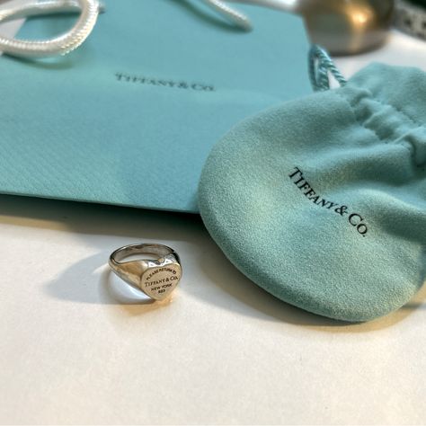 New Return To Tiffany Heart Signet Ring. Sterling Silver, With Packaging Tiffany Heart Ring, Tiffany Ring, Heart Signet Ring, Tiffany Rings, Return To Tiffany, Tiffany Co Jewelry, Jelly Shoes, Ring Color, Tiffany And Co