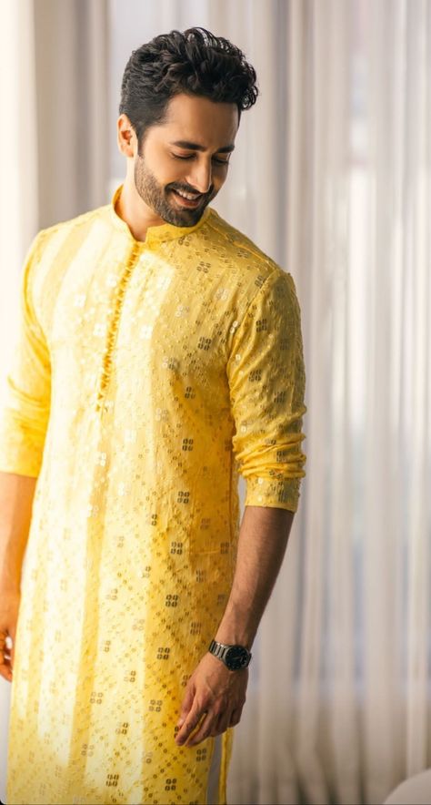 Haldi Attire For Groom, Men Reception Wear Indian, Haldi Outfits Men, Haldi Ceremony Outfit For Groom, Haldi Look For Groom, Men Haldi Outfit, Haldi Dress For Men, Haldi Outfit For Men, Haldi Boy