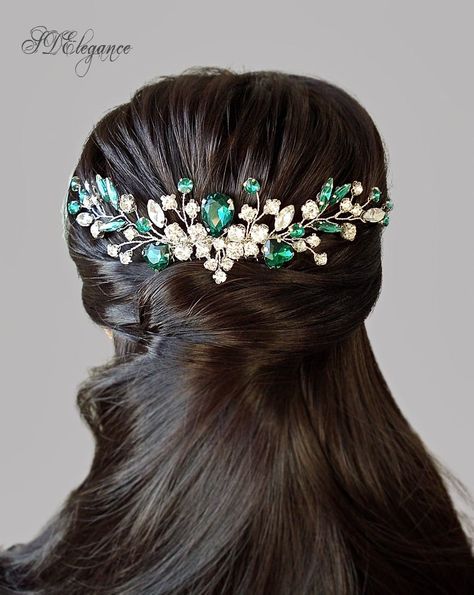 Green Crystal Hair Comb Emerald Bridal Hair Comb Dark Green | Etsy Hair Pieces Bridal, Green Wedding Hair, Hair Pieces Wedding, Bride Hair Comb, Emerald Hair, Hair Ornaments Wedding, Dark Green Hair, Blue Wedding Hair, Silver Hair Comb