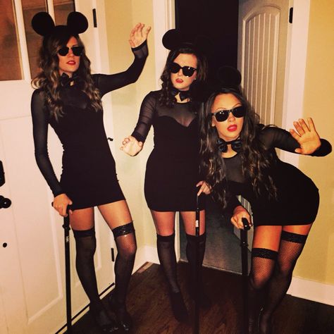 You don't have to be rich to get creative. 3 Blind Mice, 3 People Costumes, Girl Group Halloween Costumes, Bff Halloween Costumes, Trio Halloween Costumes, Halloween Coustumes, Halloween Costumes For 3, Black Halloween Dress, Mouse Costume