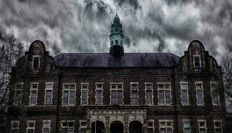 Pennhurst Asylum Haunted House Pennhurst Asylum, Haunted Asylums, Real Haunted Houses, Mental Asylum, Abandoned Asylums, Haunted Attractions, Insane Asylum, Abandoned Hospital, Spooky Places