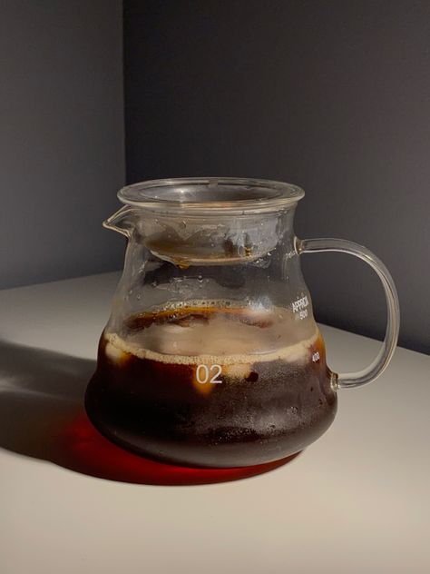 Coffee With Condensed Milk, Iced Black Coffee, Coffee Coffee Coffee, How To Make Ice Coffee, Coffee Board, Coffee Ice, Coffee Shop Aesthetic, Coffee Obsession, Gadgets Kitchen Cooking