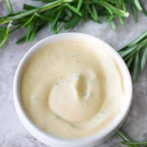 Rosemary Aioli Recipe, Dipping Sauce For Veggies, Rosemary Aioli, Asiago Recipes, Aioli Recipes, Aoili Recipe, Rosemary Sauce, Garlic Aioli Sauce, Garlic Aioli Recipe