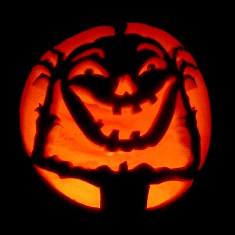 Advanced Pumpkin Carving, Unique Pumpkin Carving Ideas, Pumpkin Cravings, Pumkin Carving, Halloween Pumpkin Carving Stencils, Pumpkin Carving Contest, Pumpkin Carving Party, Creative Pumpkin Carving, Amazing Pumpkin Carving