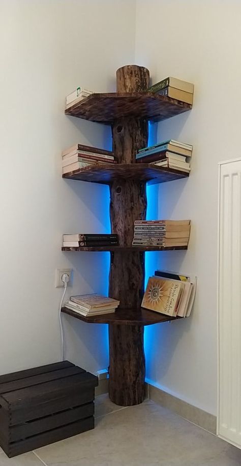 Tree Stump Shelves, Pine Tree Bookshelf, Tree Shelf Diy, Log Shelves, Wood Shelf Diy, Log Bookshelf, Log Wood Projects, Branch Shelves, Birch Bark Decor