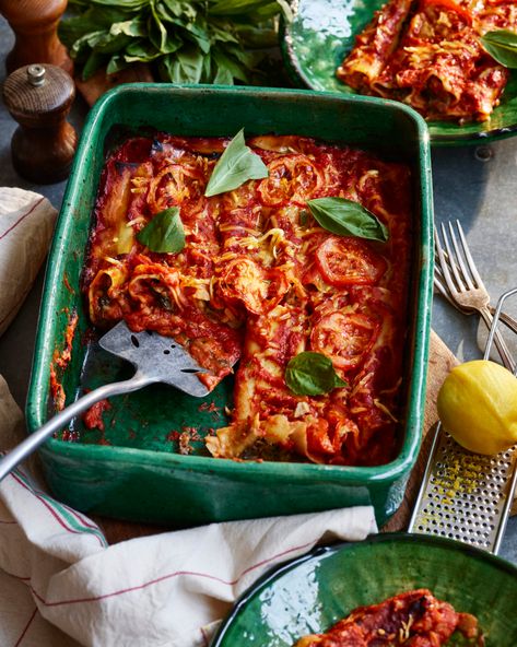 Butterbean, Basil & Lemon Stuffed Cannelloni Bake - Avant-Garde Vegan Plantain Salad, Stuffed Cannelloni, Avant Garde Vegan, Gaz Oakley, Cannelloni Pasta, Vegetarian Pasta Dishes, Meal Prep Recipes, Baked Roast, Vegan Italian