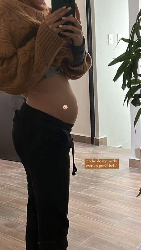 Pregnancy Belly Month By Month, Pregnant Small Bump, One Month Pregnant Belly, Small Pregnancy Bump, Pregnant Mirror Selfie, 3 Months Pregnant Belly, Comfy Pregnancy Outfits, Small Pregnant Belly, 3rd Month Pregnancy