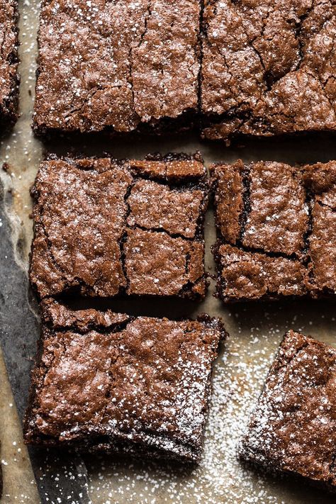 Crinkle Top Brownies | halfbakedharvest.com #brownies #recipes #chocolate Crinkle Top Brownies, Half Recipe, Brownies Decorados, Best Easy Dessert Recipes, Brownies Recipes, Half Baked Harvest Recipes, Dessert Halloween, Crinkle Top, Brownie Toppings