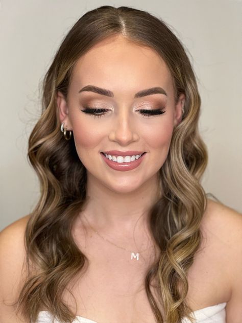 Bride Makeup Natural, Make Up Sposa, Simple Wedding Makeup, Bridemaids Hairstyles, Wedding Eye Makeup, Glam Wedding Makeup, Wedding Makeup For Brown Eyes, Bridesmaid Hair Makeup, Formal Makeup