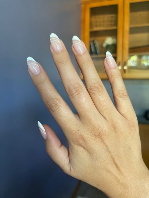 Wedding Nails Round Shape, Twist On French Nails, White French Tip Nails Two Lines, Opposite French Nails, French Nail With A Twist, Gel Nail Designs French Tip Ideas White, French Nails With Twist, White Confirmation Nails, French Nails With Color Line