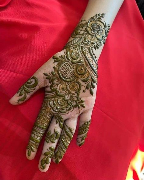 Front Hand Mehndi Designs Simple, Mehandi Videos, Simple Mehndi Designs Front Hand, Stylish Back Hand Mehndi, Front Hand Mehndi Designs, Back Hand Mehndi Design, Front Hand Mehndi, Full Mehndi, Hand Mehndi Designs