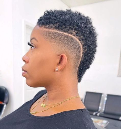 Short Shaved Hair, Taper Fade Haircuts, Fade Haircut Women, Short Hair Mohawk, Natural Hair Mohawk, Hairstyle For Short Hair, Low Taper Fade, Natural Hair Haircuts, Low Taper