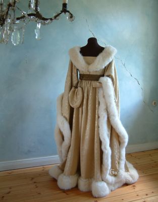 A midieval winter wear, front view. absolutely beautiful! Oh gosh please can I have it?!?!? Medieval Wedding, Medieval Costume, Old Dresses, Medieval Dress, Medieval Clothing, Fantasy Costumes, Medieval Fashion, Winter Dress, Fantasy Dress