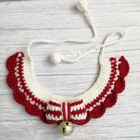 Crochet Lace Pet Cape with A bow and a bell, easy for beginner. Crochet Pet Collar, Free Cat Collar Crochet Pattern, Crochet Collar For Cat, Crochet Dog Christmas Collar, Cat Crochet Collar Pattern, Cat Christmas Collar Crochet, Paw Crochet, Christmas Collar, Dog Sweater Pattern