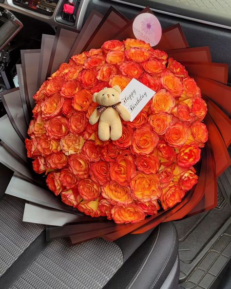 Who wouldn't love some Orange 🧡roses ! . . Pre-Order your bouquet 💐 for any occasions. Add On's available, Crowns 👑, balloons 🎈, toppers , Sash , pins 📌, chocolates 🍫 Dm or send a whatsapp to 914-648 2510 Delivery available 📍Yonkers,NY Follow me for more . . #orange #rose #surprise #fypシ #followｍe #supportlocal #shopsmall #aesthetic #organic #instagood Orange Bouquet Flowers, Orange Flower Arrangements, Rose Surprise, Orange Flowers Bouquet, Orange Roses Bouquet, Orange Flower Bouquet, Birthday Room Surprise, Bday Flowers, Orange Rose Bouquet