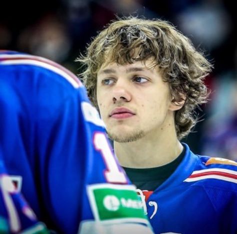 My boy. Natural Hair Flat Twist Styles, Twists Short, Girl Mohawk, Natural Hair Flat Twist, Flat Twist Styles, Artemi Panarin, Bread Man, Ny Rangers, Chicago Blackhawks Hockey