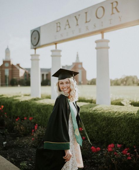 Baylor University Graduation Pictures, Baylor Senior Pictures, Fall College Graduation Pictures, Baylor Graduation Pictures, College Cap And Gown Photos, Senior College Pictures, College Grad Photos, College Pictures, College Grad Pictures