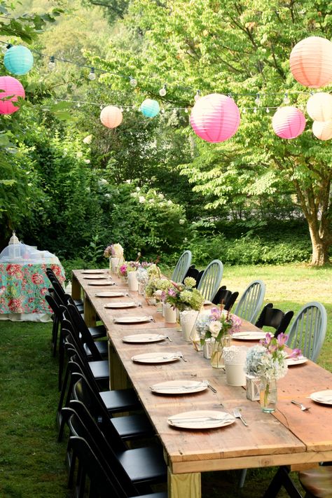 Charming Garden Party, perfect for your next party idea. Backyard Party Decorations, Backyard Birthday Parties, Garden Party Theme, Outdoors Birthday Party, Backyard Birthday, Patio String Lights, Outdoor Birthday, Garden Party Birthday, Garden Party Decorations