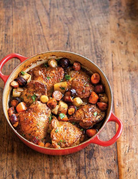 Beer Braised Chicken Recipe from @leitesculinaria Braised Chicken And Vegetables, Chicken Thighs Dutch Oven, Chicken And Root Vegetables, Root Vegetable Recipes, Chicken With Root Vegetables, Beer Braised Chicken, Braised Chicken Recipes, Chicken Breast Crockpot Recipes, Braised Chicken Thighs