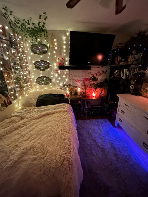 #aesthetic #trending #cottagecore #fairycore Fairycore Bedroom Aesthetic, Forestcore Bedroom, Cottagecore Room Ideas, Room Ideas Aesthetic Grunge, Fairycore Bedroom, Cottage Style Bedroom, Cool Room Ideas, Fairycore Room, Cottagecore Room