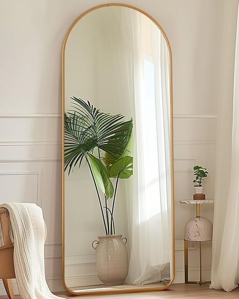 Gold Arches Mirror, Gold Rimmed Full Body Mirror, Gold Mirrors In Bedroom, Gold Tall Mirror, Cute Body Mirrors, Aesthetic Full Length Mirror, Full Length Mirror Ideas, Standup Mirror, Bedroom Mirror Aesthetic