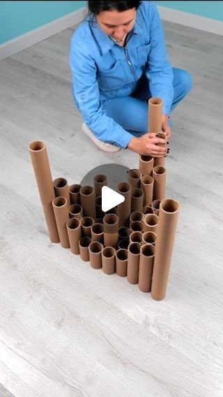 5-Minute Crafts Recycle on Instagram: "How to make a table from cardboard tubes! 🤗 ⠀ ⠀ ⠀ #5minuterecycle #cardboardcrafts #diyfurniture" Toilet Paper Roll Diy, Sticks Crafts, Hair Bow Instructions, Arts And Crafts For Adults, Christmas Wreaths Diy Easy, Make A Table, Hair Color Ideas For Brunettes, Diy Home Decor Bedroom, Paper Towel Roll Crafts