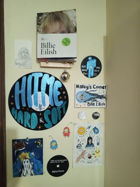 Room Ideas Billie Eilish, Billie Room Decor, Billie Eilish Stuff, Billie Eilish Bedroom Ideas, Billie Eilish Gift Ideas, Billie Eilish Gifts, Billie Eilish Diy Crafts, Billie Eilish Room Ideas, Billie Eilish Crafts