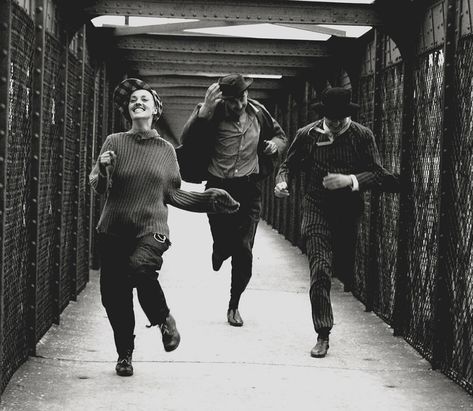 Jules et Jim.  Raymond Cauchetier - the iconic images of French New Wave Cinema Jules Et Jim, New Wave Cinema, Jules And Jim, Francois Truffaut, Jean Seberg, French New Wave, Jeanne Moreau, French Movies, Septième Art