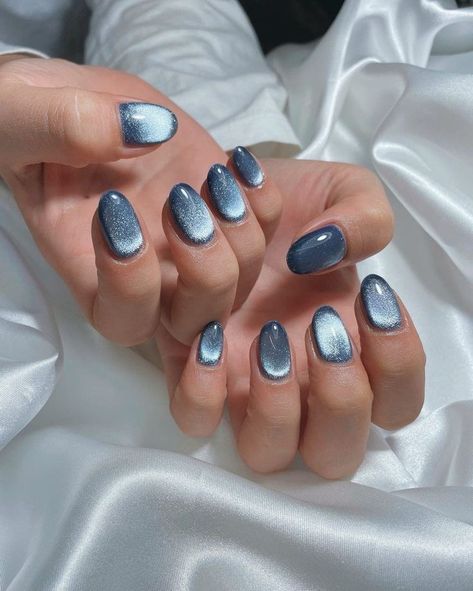 Birthday Nail Ideas, Birthday Nail, Cat Eye Nails Polish, Silver Nail Art, Eye Nail Art, Velvet Nails, Hello Nails, Hippie Nails, Beauty Nails Design