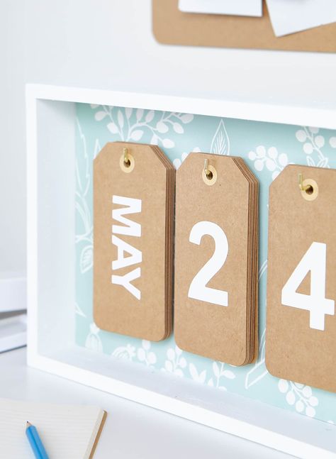 Diy Table Calendar, Diy Desk Calendar, Kraft Tags, Diy Desktop, Kraft Paper Tags, Table Calendar, Calendar Craft, Wooden Shadow Box, Cute Calendar