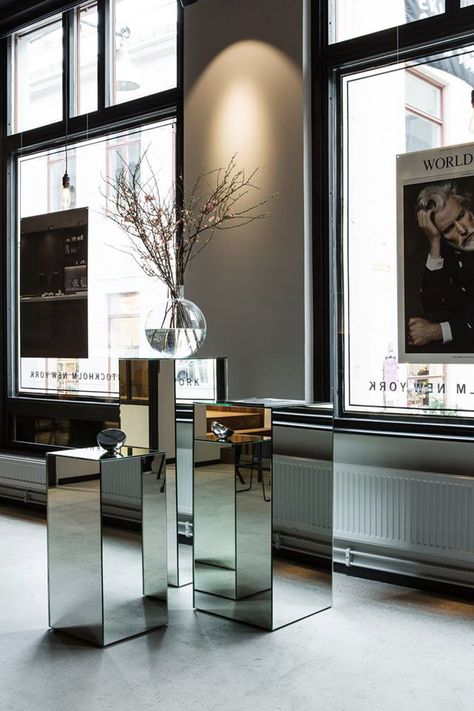 Steel Frame Doors, Jewelry Store Design, Mirrored Coffee Tables, Showroom Design, Retail Interior, Gothenburg, Store Interior, Stand Design, Retail Display