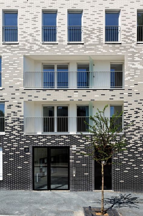 26 Apartments / Pierre Alain Trévelo & Antoine Viger-Kohler architectes White Bricks, Exterior Wall Cladding, Brick Detail, Glazed Brick, Brick Architecture, Brick Facade, Brick Design, Building Facade, Brick Building