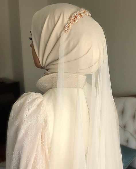 Hijabi Wedding, Wedding Hijab Styles, Bridal Hijab Styles, Muslim Wedding Gown, Baju Kahwin, Nikah Outfit, Minimal Wedding Dress, Muslimah Wedding Dress, Nikah Dress