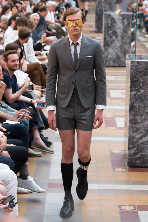 Menswear 2022, Tom Browne, Thom Browne Menswear, Men In Socks, Masc Fashion, Boys Fashion Trends, Mens Shorts Outfits, Wedding Suits Men